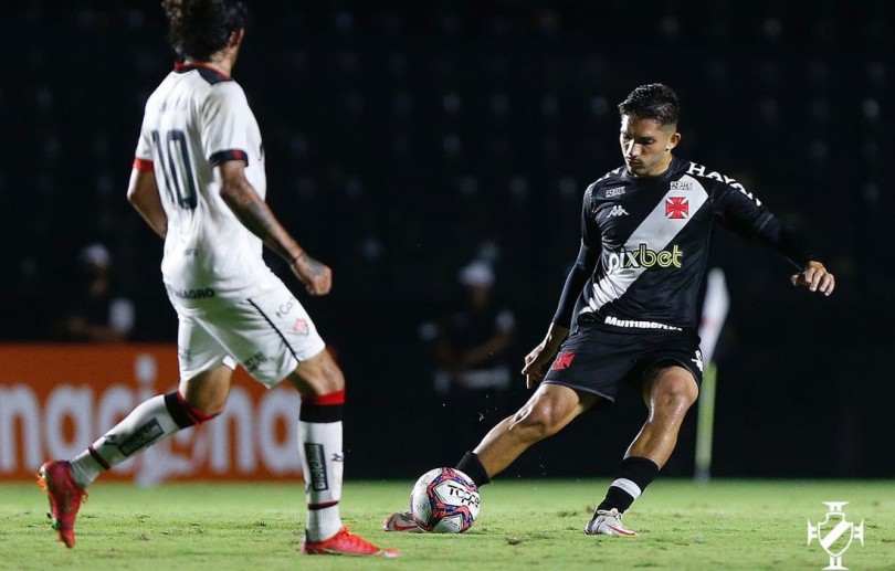 Vasco é goleado em São Januário e segue na Série B em 2022